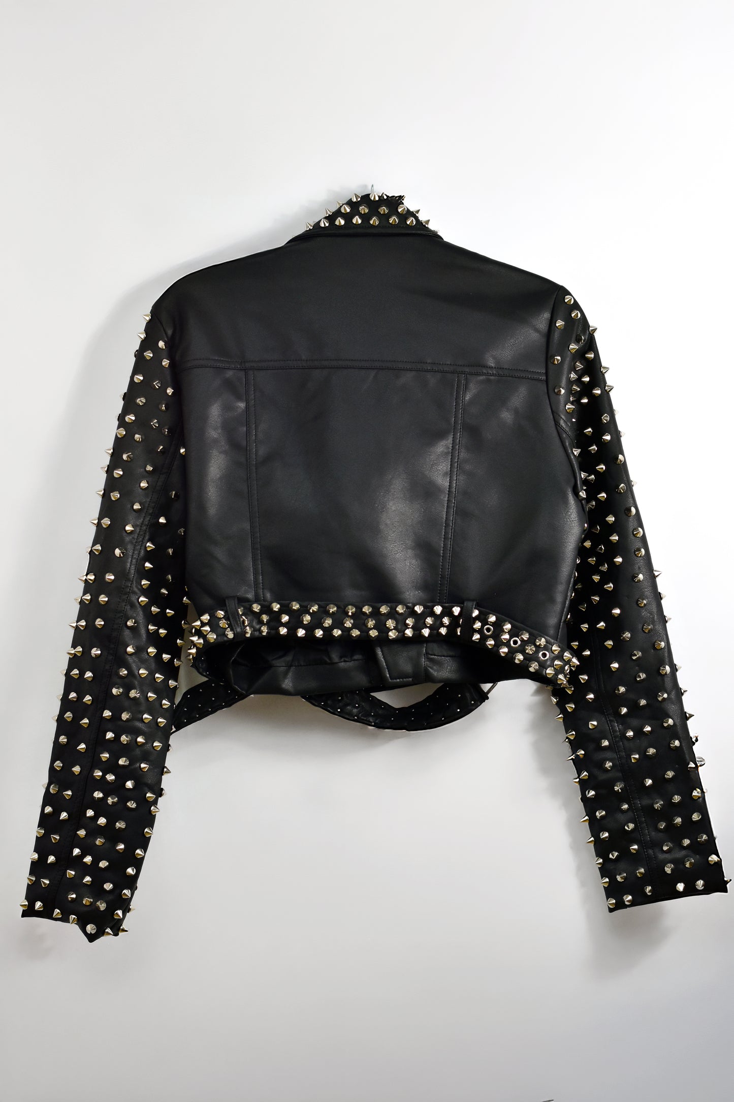 Chamarra negra studded rebel