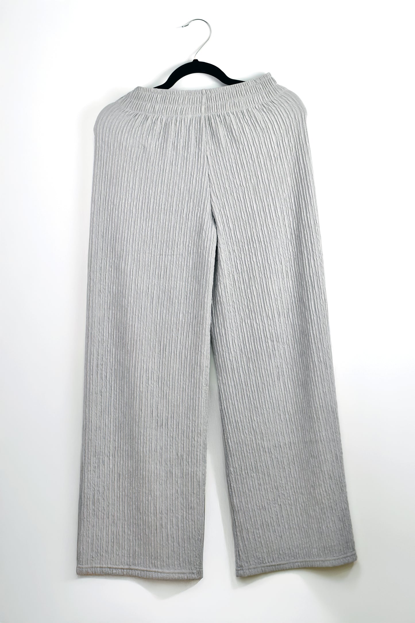 Conjunto gris loungewear crinkle